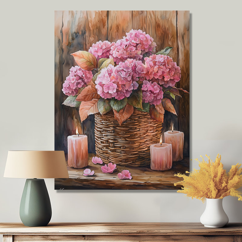 Hortensias dans un panier tissé avec bougie I - reproduction d'art traditionnelle en métal, art mural en métal Hydrangea