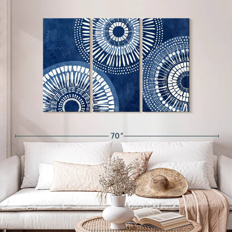 Avery Adelle II, 32" H x 50" W
