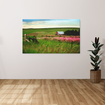 "Eden Flower Fields And Barn" par Rhonda Addison, reproduction sur toile