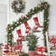 Guirlande de Noël de 6 pi avec boules décoratives, baies, pommes de pin et cannes de bonbon, décor rouge blanc pour manteau de cheminée, escalier, arbre de Noël, décoration de fête