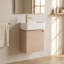 Meuble-lavabo suspendu de 45,7 cm (18 po) avec lavabo en céramique, armoire à une porte en bois clair pour salle d'eau