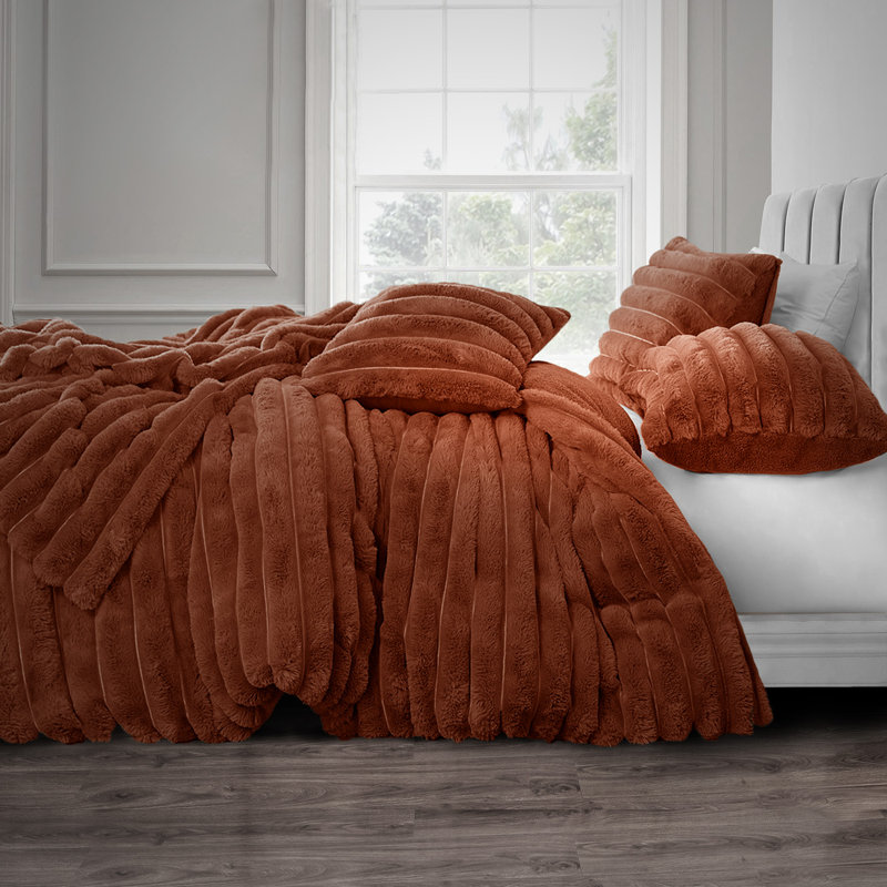 Luxury Jumbo Cord Faux Fur Duvet Set, 200 x 200 cm