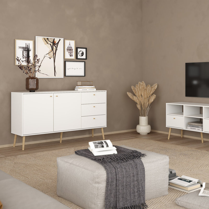 Pineville 147.2cm Sideboard