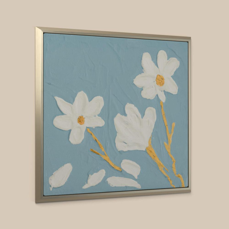 «Petite White Bloom I» par Sundance, impression sur toile, 36" H x 36" W, Cadre flottant biseauté, Champagne