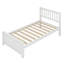 Lit plateforme en bois avec tête de lit, pied de lit et lattes en bois-603136050