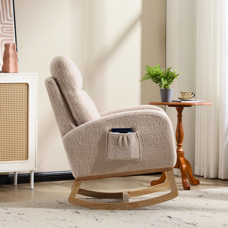 Chaise berçante d'appoint moderne avec pieds en bois massif, tissu doux et poche latérale pour porche respirant, Beige