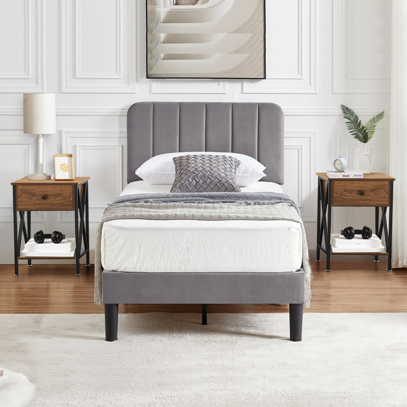 Ensemble de chambre à coucher standard 3 pièces Iron, Brun, Simple