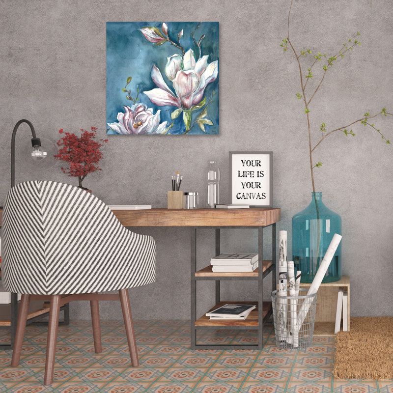« magnolia on blue », reproduction sur toile tendue, H 18 po x l 18 po
