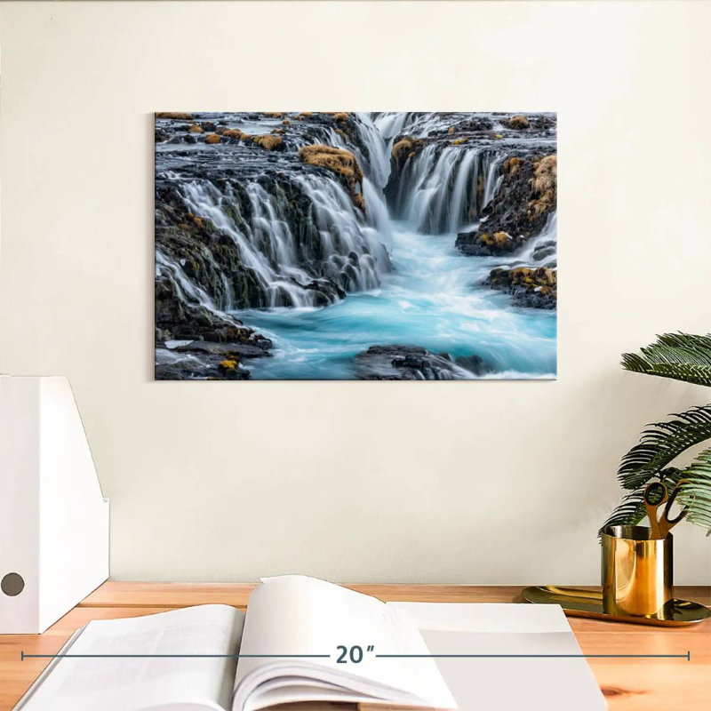Cascade d'Alvord Bruarfoss en Islande I, H 8 po x l 12 po