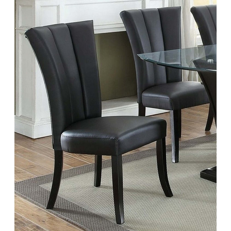 Fauteuil rembourré en similicuir