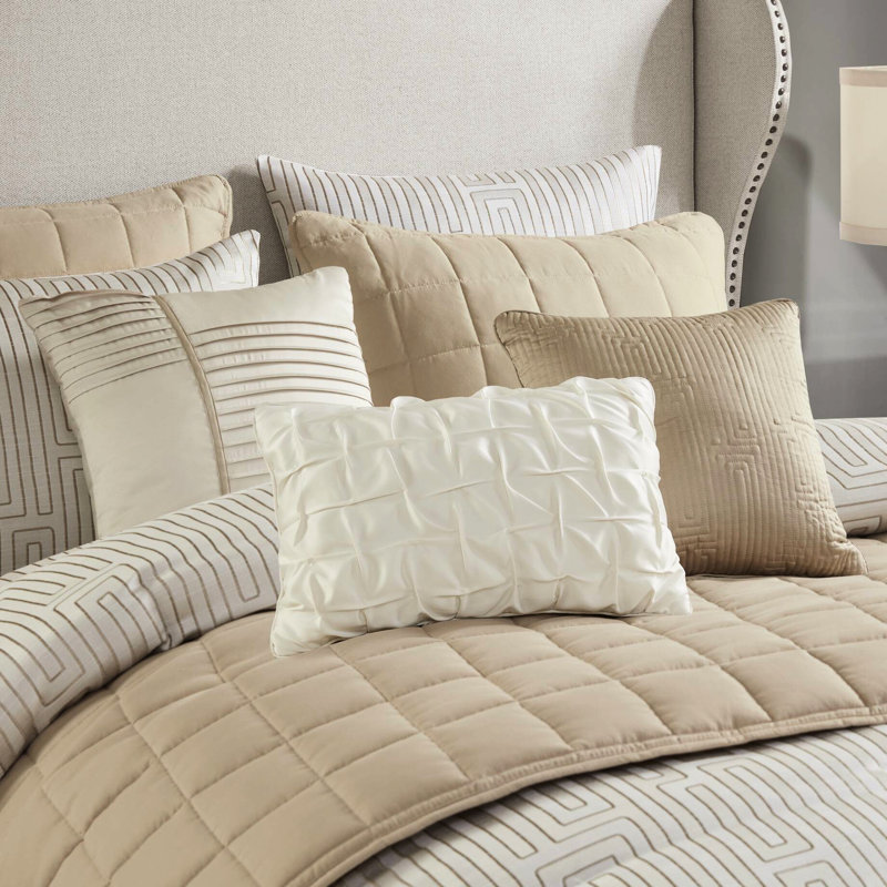 FE-034377717626 Comforter