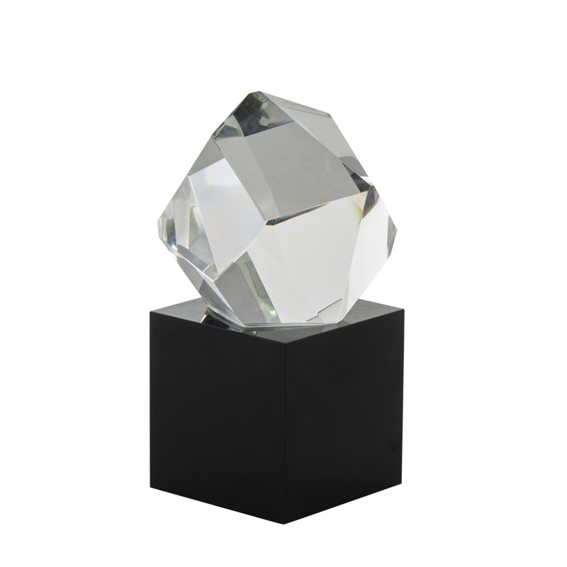 Sculpture Wakenda, H 7,05 po x l 3,75 po x P 4,25 po