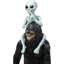 Grande figurine Sasquatch Bigfoot se retournant avec un alien Roswell sur les épaules