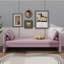 Lit de jour moderne rembourré avec coussins-247034122