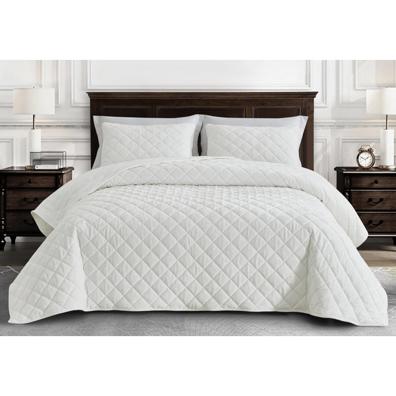Diamond Stitch Reversible Plush Distressed Velvet Quilt Set, King Quilt + 2 King Shams, Cream White