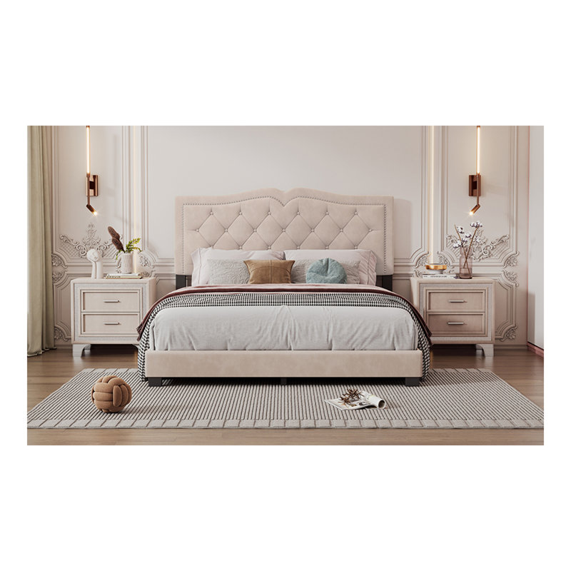 Lit plateforme tapissier grand avec motif de rivets, lit plateforme moderne en velours avec tête de lit capitonnée, beige