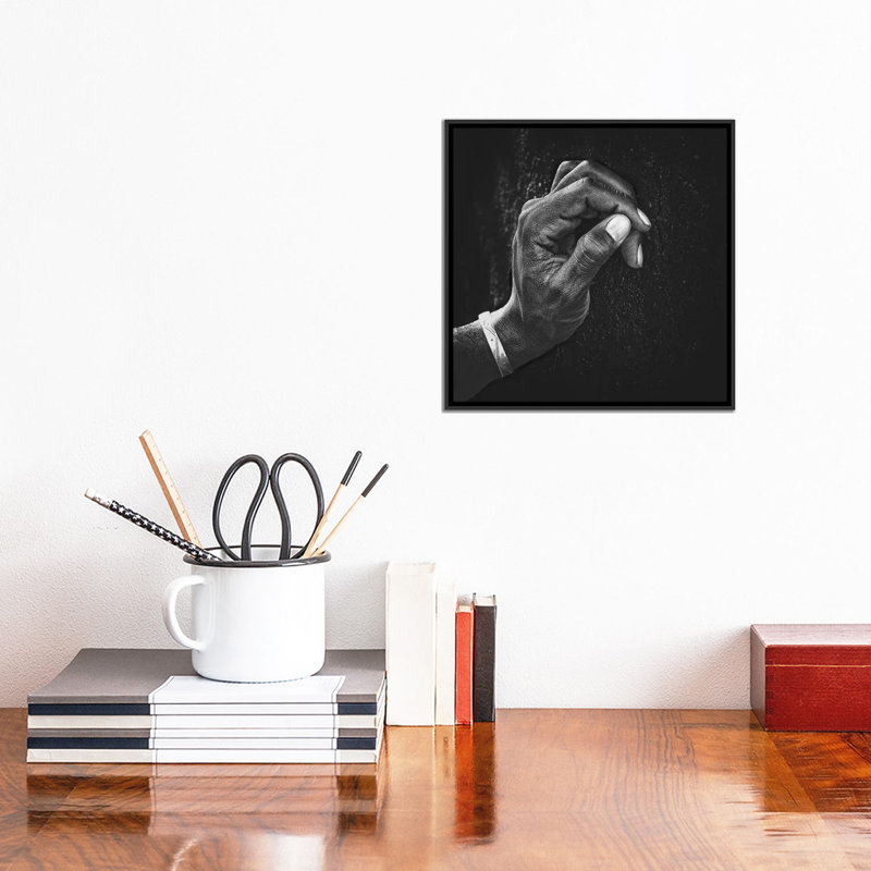 «The Patient Husband», impression sur toile, H 18 po x l 18 po x P 1,5 po, Toile avec cadre noir, Pas de tapis
