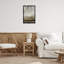 Art mural sur toile flottant subtilement boisé chatoyant noir clair, design par Tim Ottoole-637412342-636729021