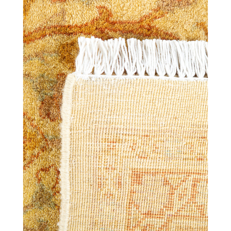 Tapis unique noué à la main Keenan - ivoire / beige, 6 pi 3 po x 8 pi 10 po