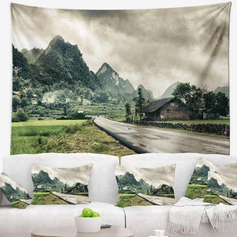 Tapisserie village vert rural, H 32 po x l 39 po