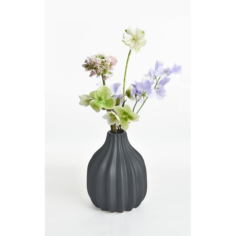 Burrosa Porcelain Table Vase, Black