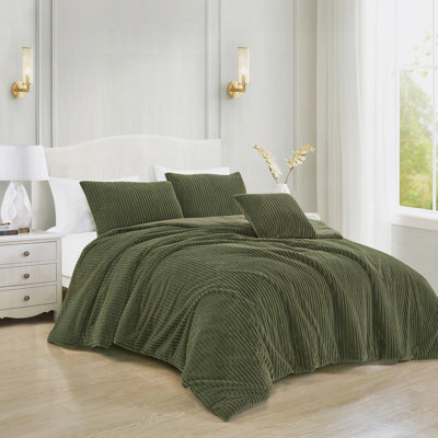 Ribbed Texture 4-Piece Lux Comforter Set – Plush All-Season Bedding With Decor Accents, King Size