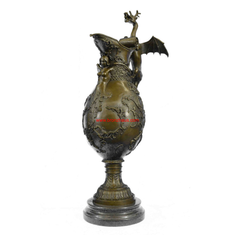 Figurines et sculptures