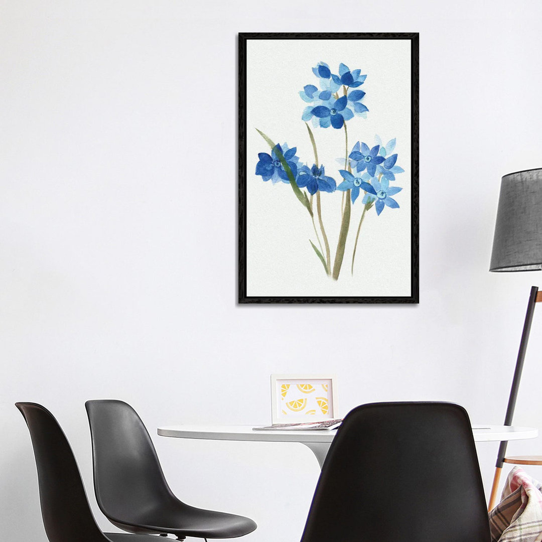 Blue Blossom Botanical I von Tava Studios - Galerie-verpackte Leinwand Giclée auf Leinwand