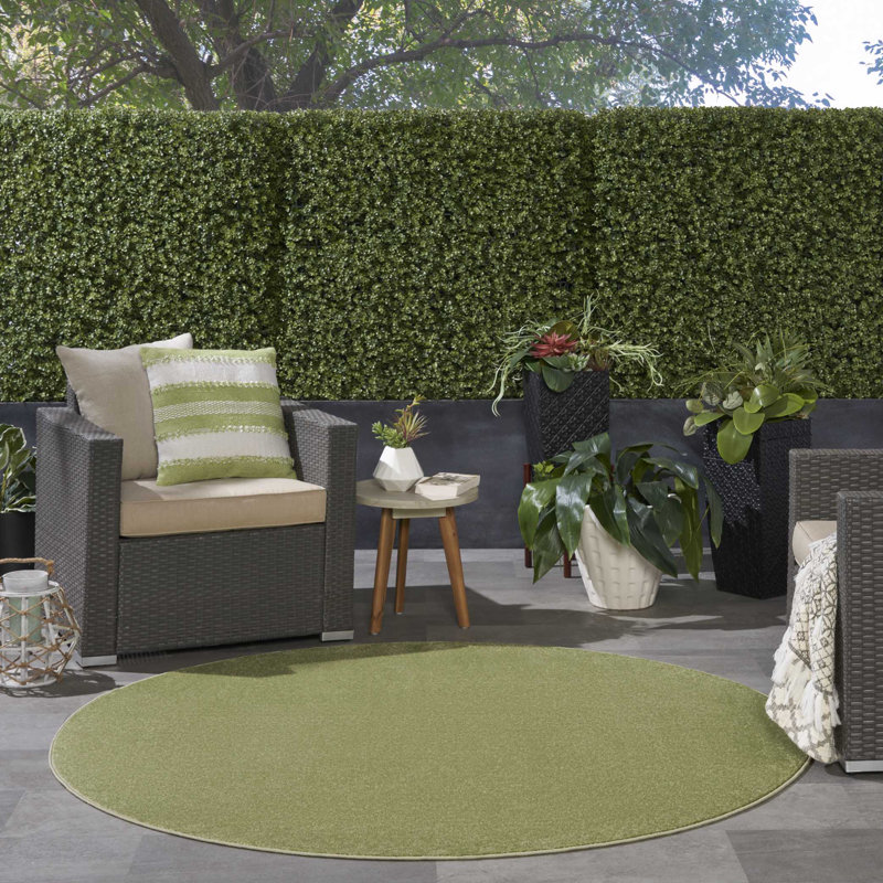 Mullican Sandy Solid Green Easy Care Indoor/Outdoor Area Rug, Round 6'