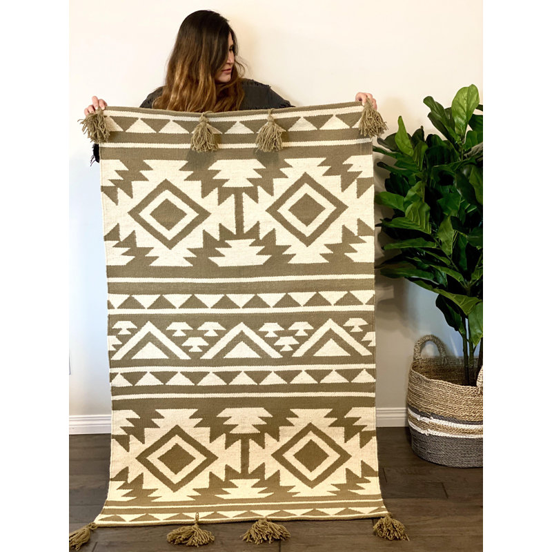 Tapis beige bohémien, Rectangle 3 pi 4 po x 5 pi 0 po