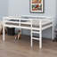 Lit mezzanine en bois avec échelle-597268897