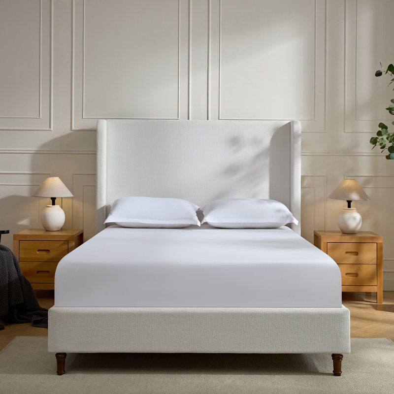 Lit plateforme tapissier avec tête de lit à oreilles Albree Hoppe, Très grand californien, Chenille blanc crème