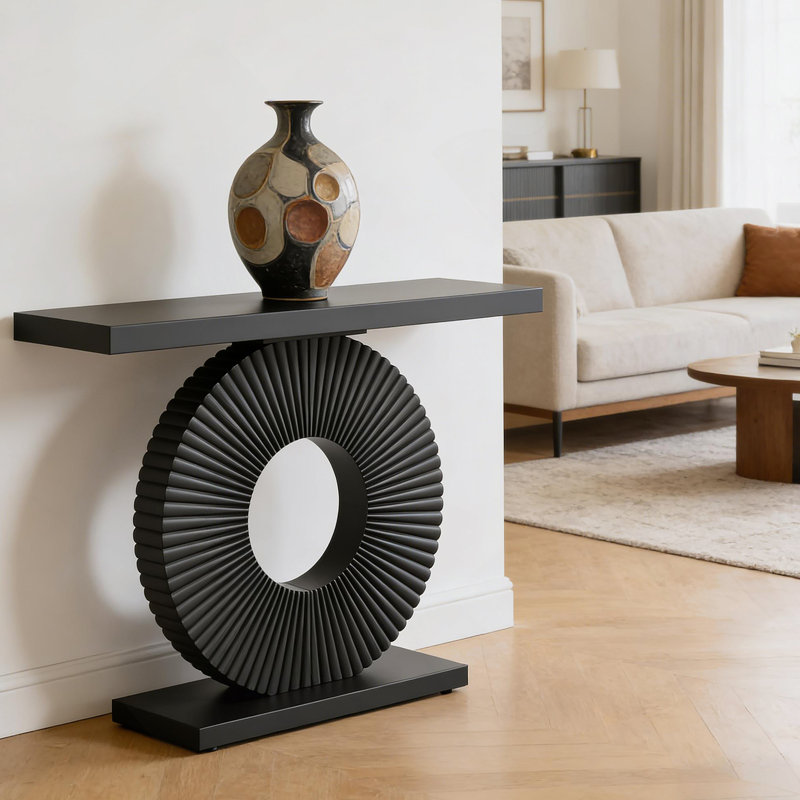Élégante table de canapé avec cadre en forme de fleur et lignes courbes, parfaite pour la vie moderne et un décor élégant.