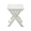 Ensemble de bistro pliable White Hips (table et chaises), 2 chaises blanches rectangulaires pour profiter pleinement de l'extérieur.