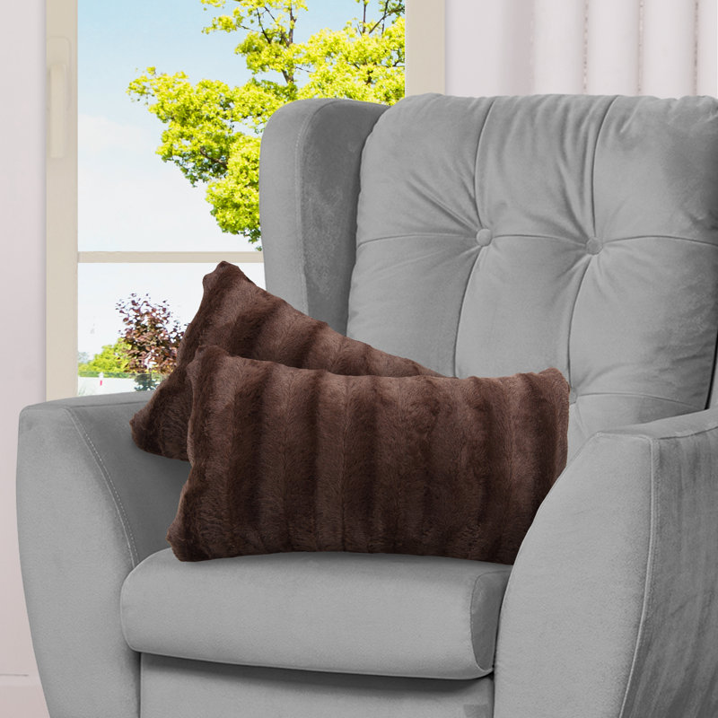Housse et coussin rectangulaire imitation fourrure Swampscott, Chocolat