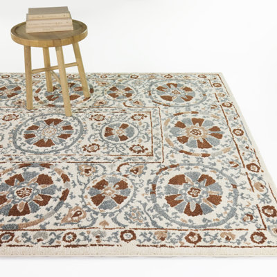Tapis traditionnel à médaillon Niclas Rust