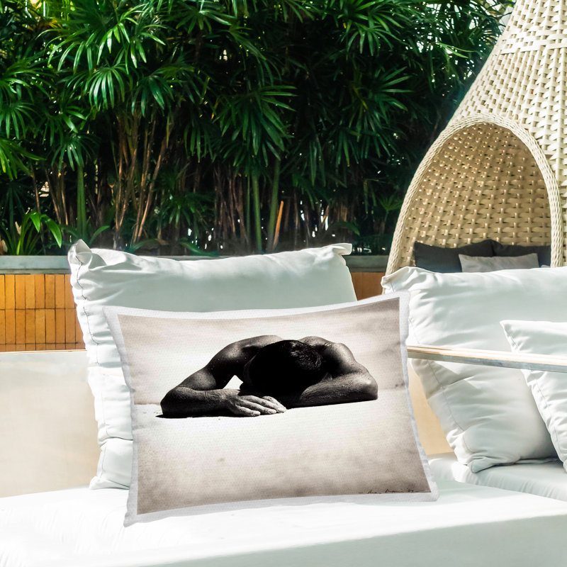Coussin d'extérieur imprimé Sunbaker Beach par Graffitee Studios