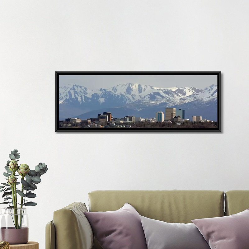 «Anchorage Panoramic Skyline Cityscape», reproduction de photo sur toile en bleu, H 16 po x l 48 po x P 1,5 po, Cadre noir