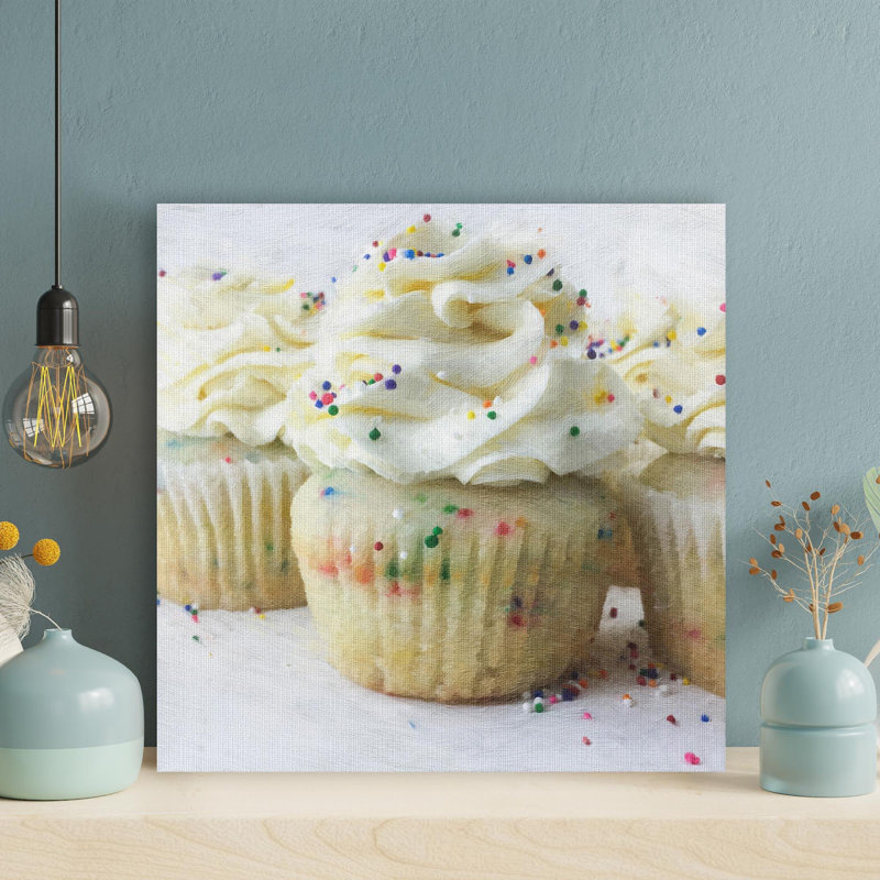 Three Cupcakes with Toppings, reproduction d'art graphique carré sur toile tendue, H 32 po x l 32 po
