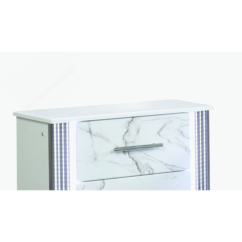 Table de chevet Desire avec façades de tiroirs d'inspiration marbre, éclairage latéral à DEL et garniture métallique pour un rangement de chevet glamour et pratique dans les chambres contemporaines