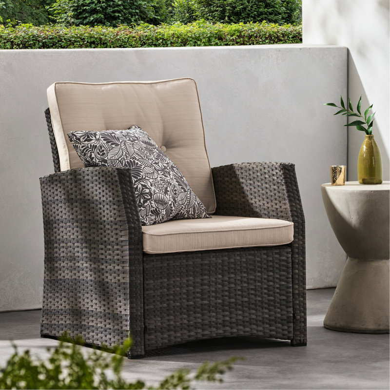 Simple confortable pour l'extérieur, fabriqué en PE, de couleur grise, avec dossier à boutons, hauteur de 29,12 po et structure en fer, coussins amovibles, largeur de 27,55 po