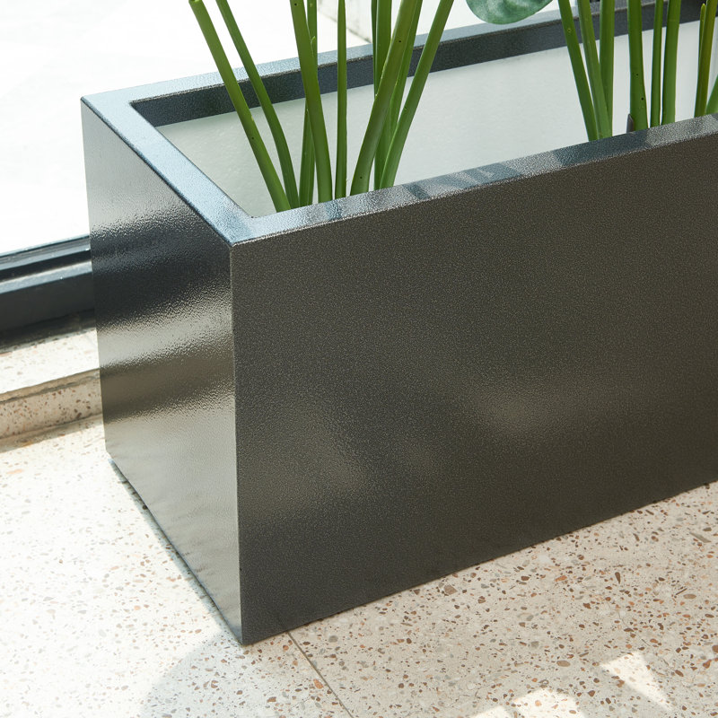Boîte à fleurs Tormund, Gris, H 15 po x l 38 po x P 15 po