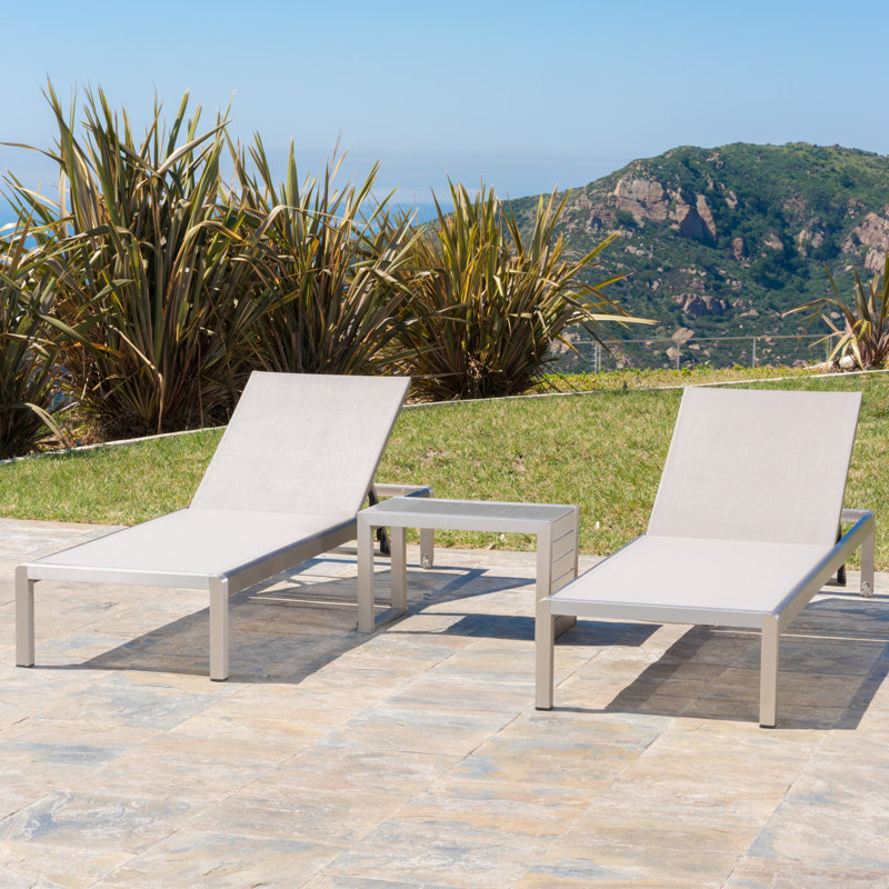 Ensemble de chaises longues inclinables 77,56 "avec table Caggiano, Argent, Gris