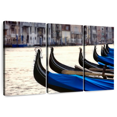 Mehar Gondolas In Venice Italy