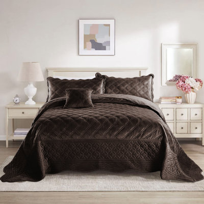 4 Piece Oversized soft Microplush Quilt Set