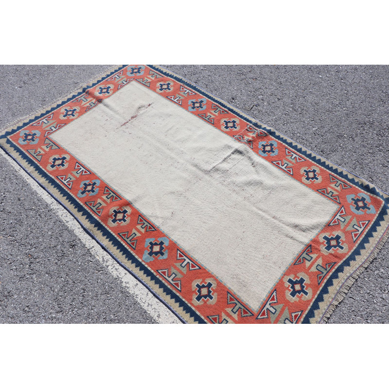 Tapis de chambre à coucher rétro vintage bohème beige idéal pour le bureau de la cuisine ou la chambre de bébé avec un design anatolien authentique et une touche turque