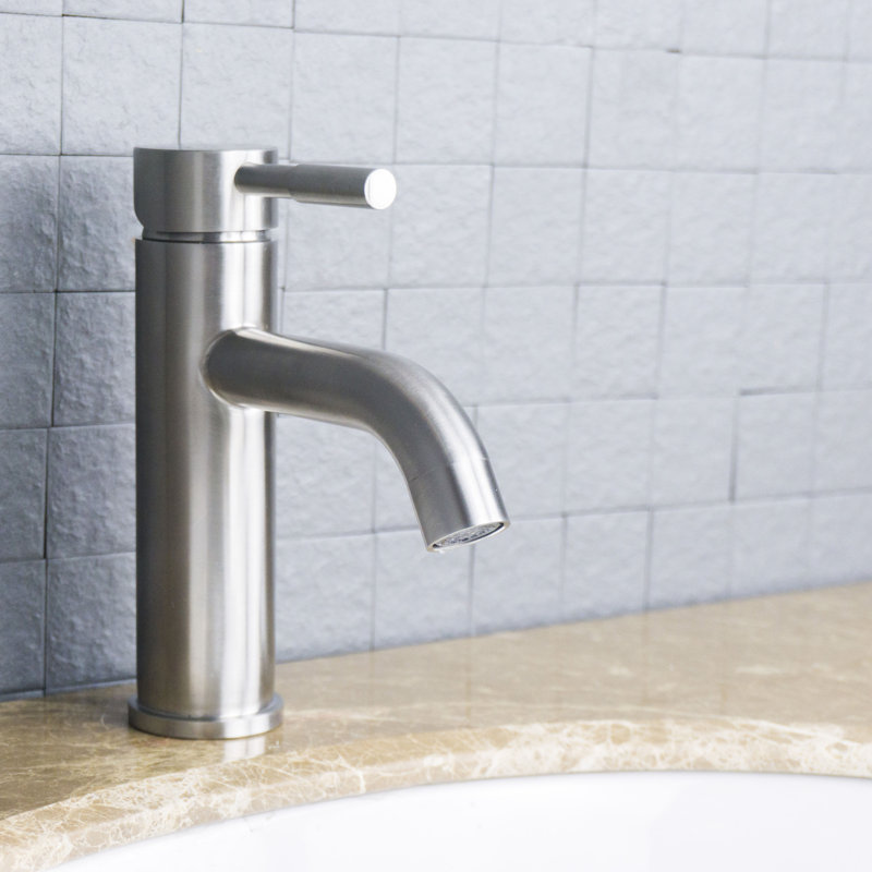 Ramo Single-Hole Single-handle Bathroom Faucet