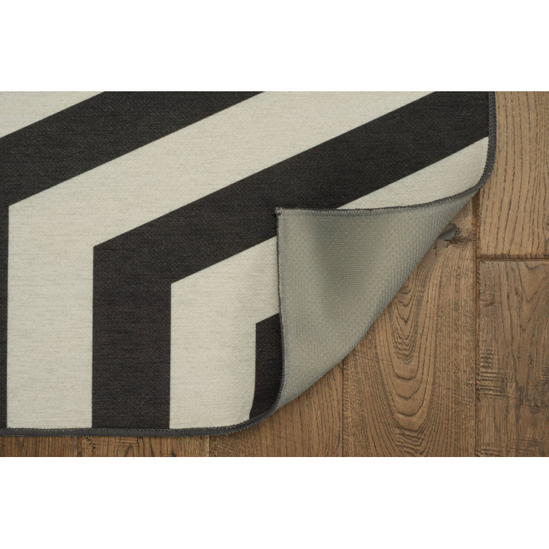 Kivett Modern Ivory and Black Indoor Outdoor Machine Washable Area Rug, Rectangle 7' x 9'