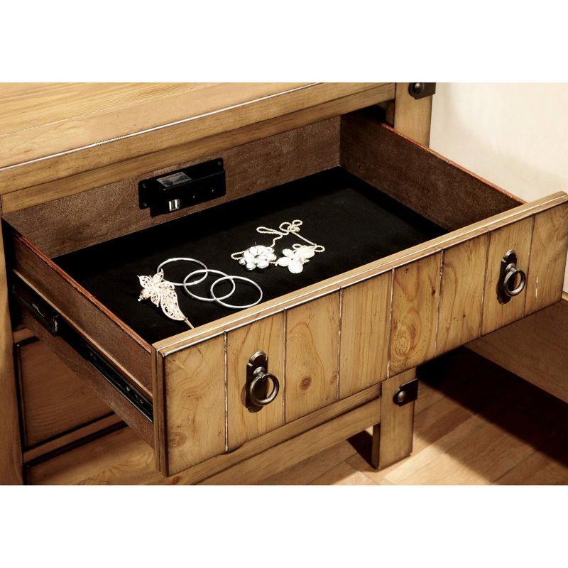 Table de chevet transitionnelle avec texture patinée et fiche de glissement en métal pour table contemporaine