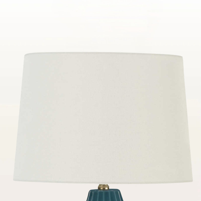 Lampe de table en céramique et ivoire Cian Blue, H 24,07 po x l 15,79 po x P 15,74 po Cian